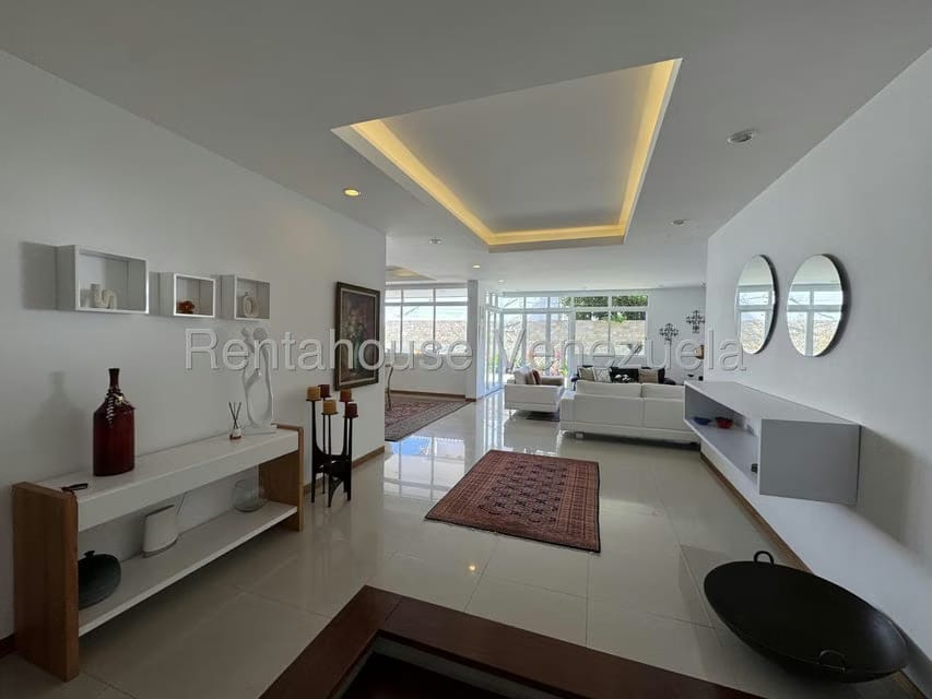 Casa (Multipes Niveles) en Venta en Lomas de La Lagunita, Distrito Metropolitano - 3