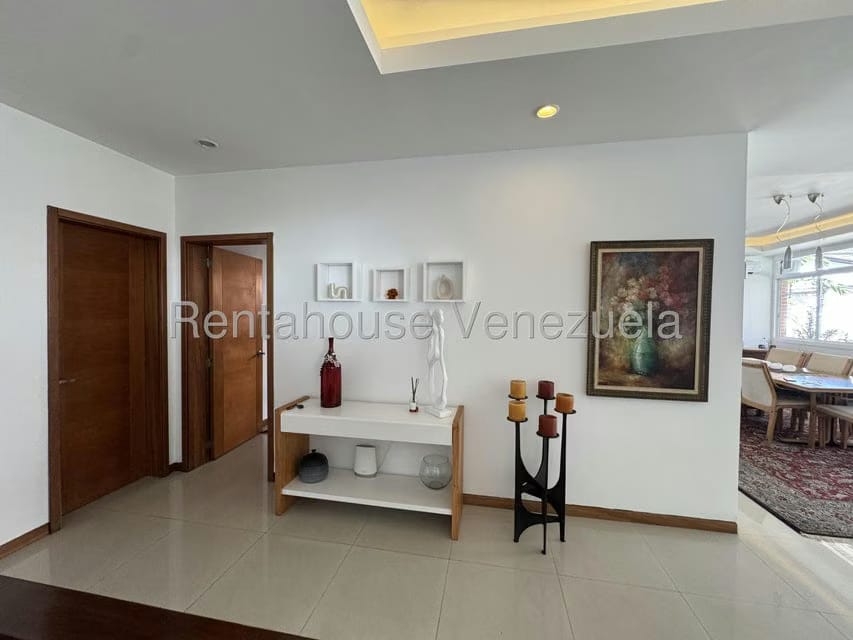 Casa (Multipes Niveles) en Venta en Lomas de La Lagunita, Distrito Metropolitano - 4