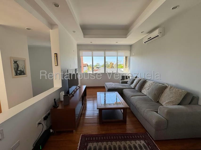 Casa (Multipes Niveles) en Venta en Lomas de La Lagunita, Distrito Metropolitano - 35