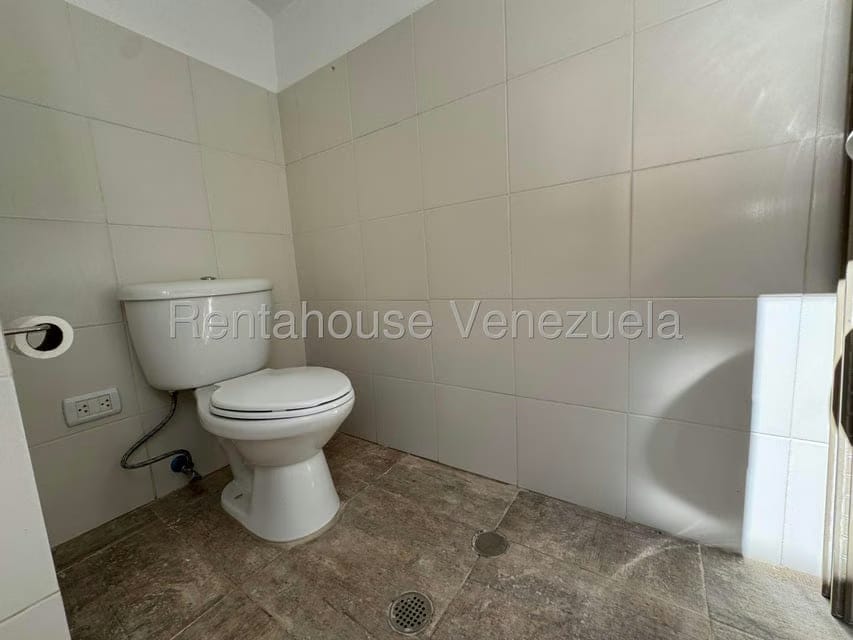 Casa (Multipes Niveles) en Venta en Lomas de La Lagunita, Distrito Metropolitano - 71