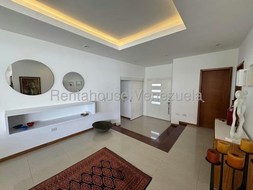 Casa (Multipes Niveles) en Venta en Lomas de La Lagunita, Distrito Metropolitano - 9