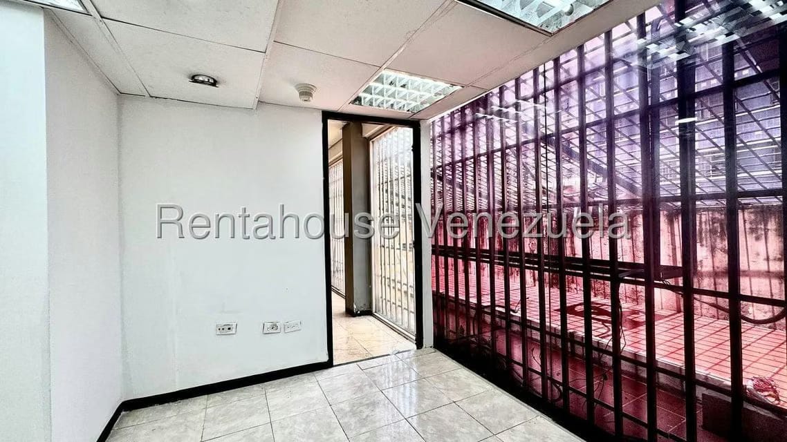 Comercial (Local Comercial) en Alquiler en Bello Monte, Distrito Metropolitano - 5