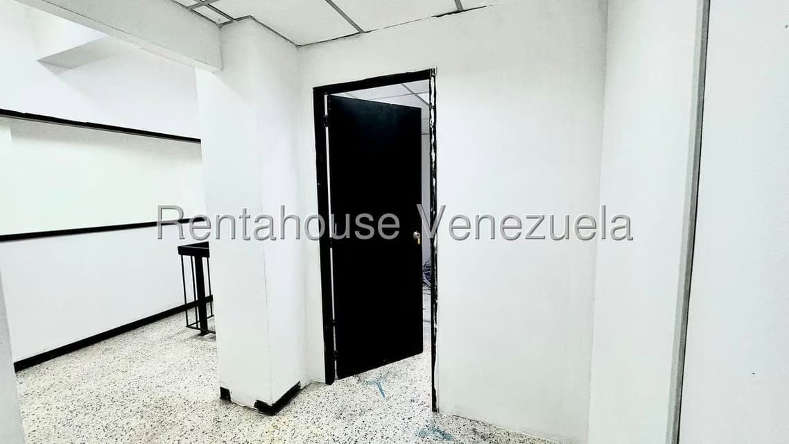 Comercial (Local Comercial) en Alquiler en Bello Monte, Distrito Metropolitano - 7