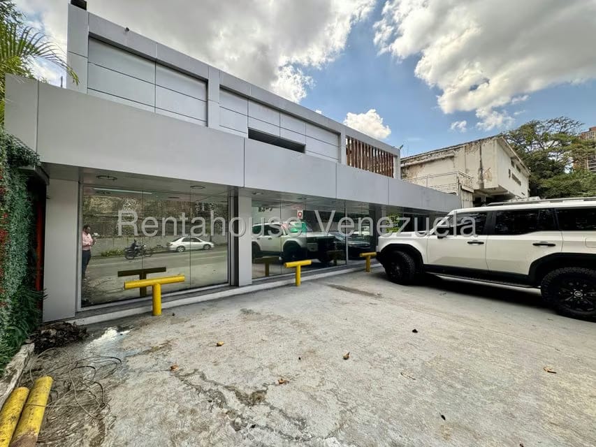 Comercial (Local Comercial) en Venta en Chuao, Distrito Metropolitano