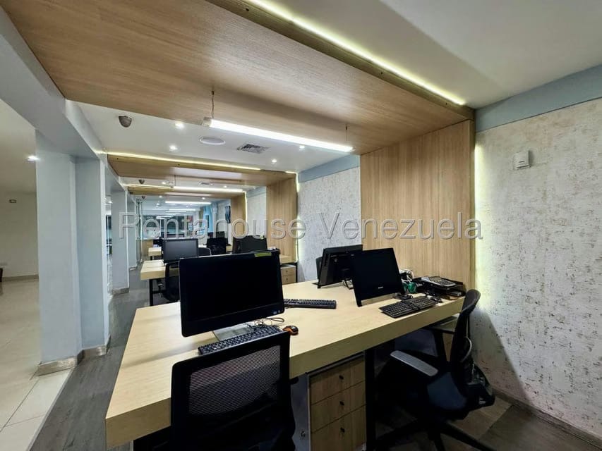 Comercial (Local Comercial) en Venta en Chuao, Distrito Metropolitano - 13