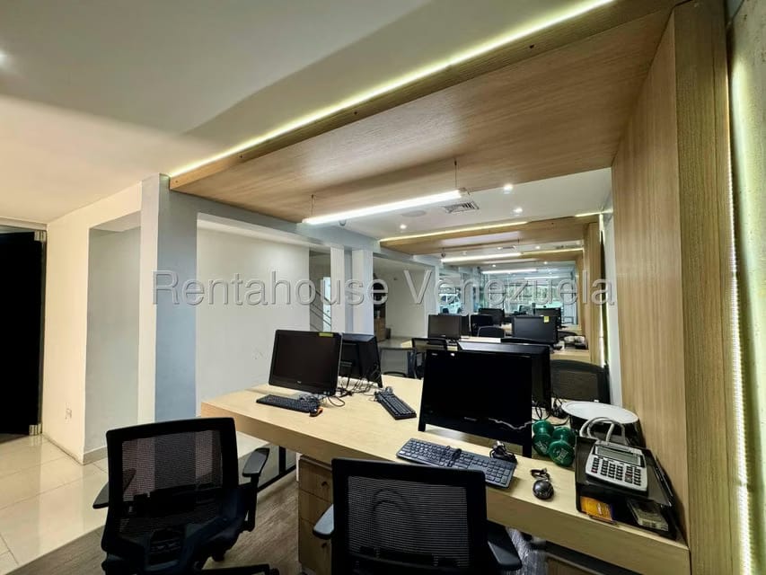 Comercial (Local Comercial) en Venta en Chuao, Distrito Metropolitano - 25