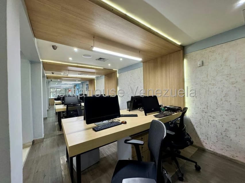 Comercial (Local Comercial) en Venta en Chuao, Distrito Metropolitano - 28
