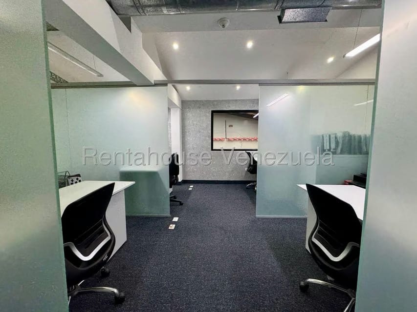 Comercial (Local Comercial) en Venta en Chuao, Distrito Metropolitano - 38