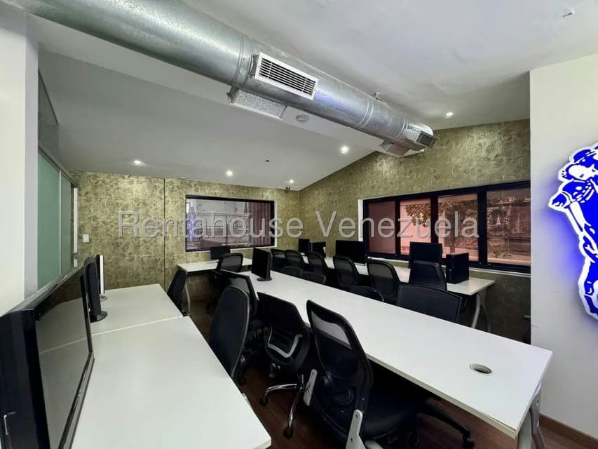 Comercial (Local Comercial) en Venta en Chuao, Distrito Metropolitano - 39