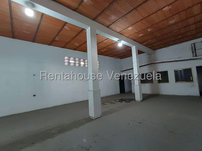 Comercial (Local Comercial) en Alquiler en 23 de Enero, Aragua - 11