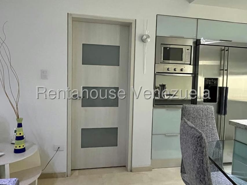 Apartamento (1 Nivel) en Venta en San Roman, Distrito Metropolitano - 25