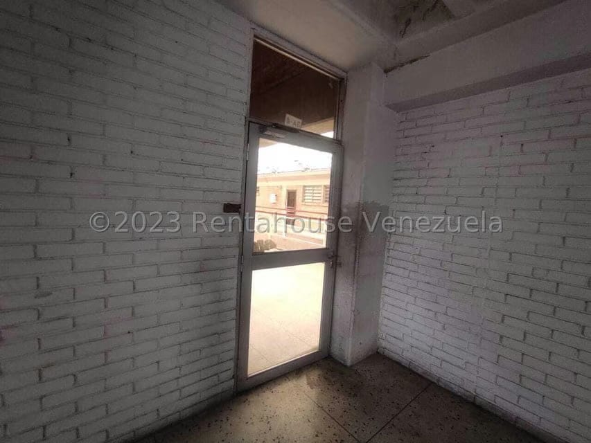Comercial (Local Comercial) en Alquiler en Centro, Lara - 14