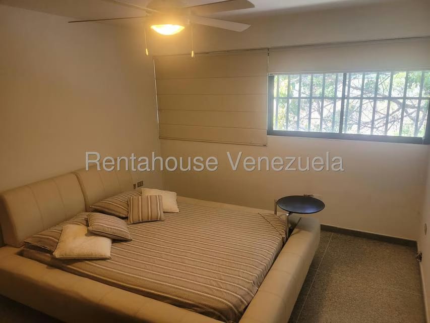 Apartamento (Duplex) en Alquiler en Chuao, Distrito Metropolitano - 13