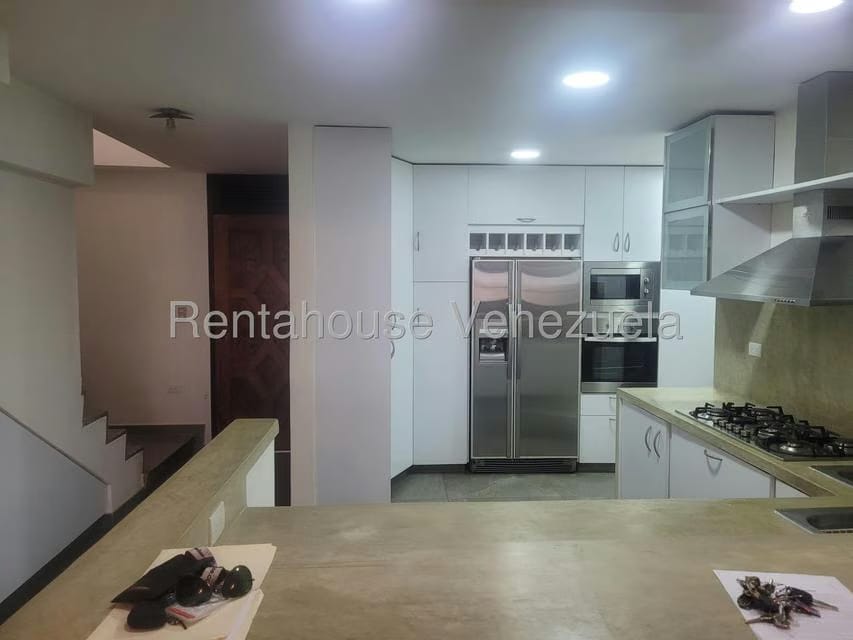 Apartamento (Duplex) en Alquiler en Chuao, Distrito Metropolitano - 8