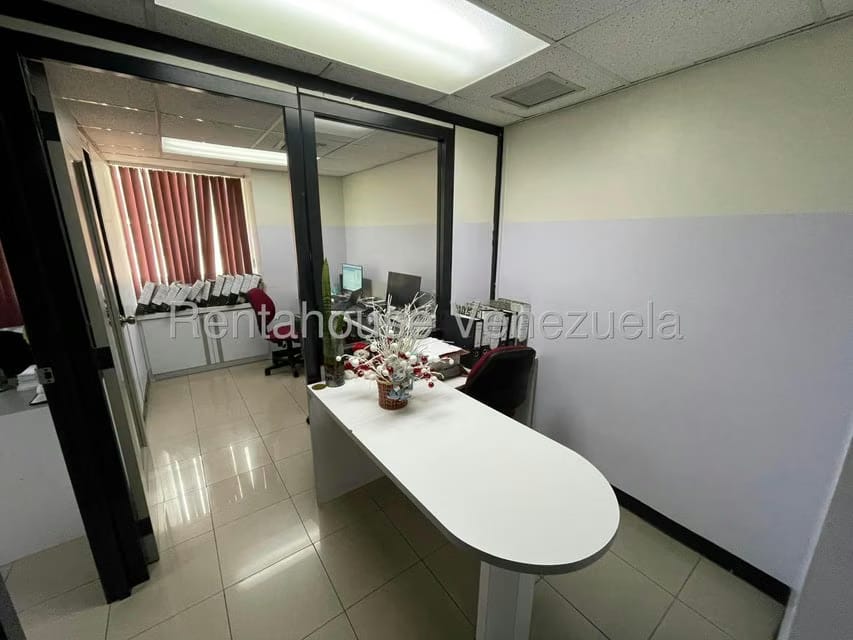 Comercial (Oficina) en Alquiler en Parroquia Catedral, Distrito Metropolitano - 6