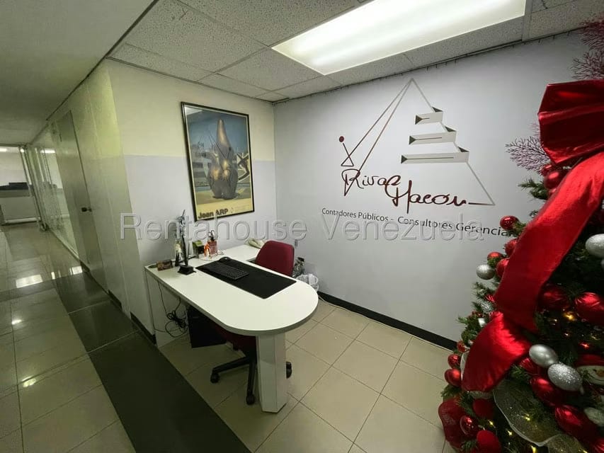 Comercial (Oficina) en Alquiler en Parroquia Catedral, Distrito Metropolitano - 9