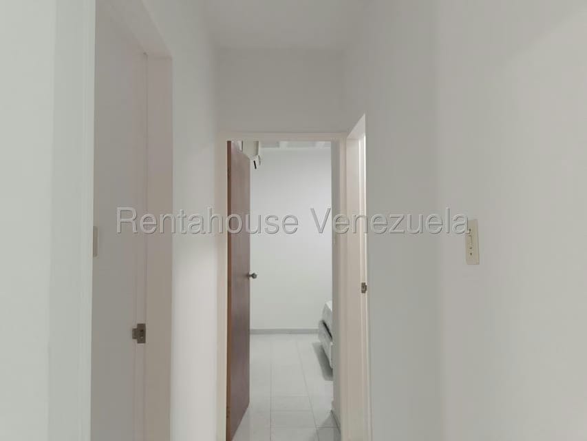 Apartamento (1 Nivel) en Venta en Campo Alegre, Carabobo - 16
