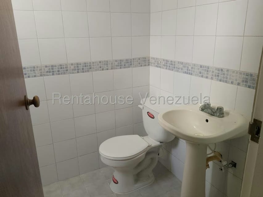 Apartamento (1 Nivel) en Venta en Campo Alegre, Carabobo - 18