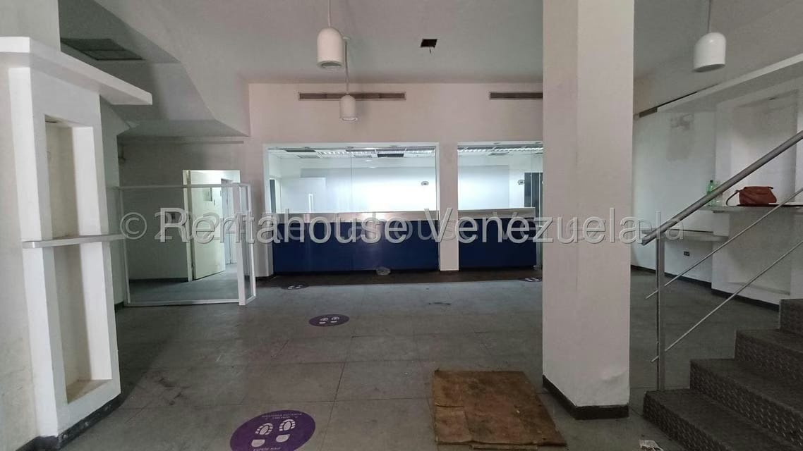 Comercial (Local Comercial) en Alquiler en Parroquia La Candelaria, Distrito Metropolitano - 2
