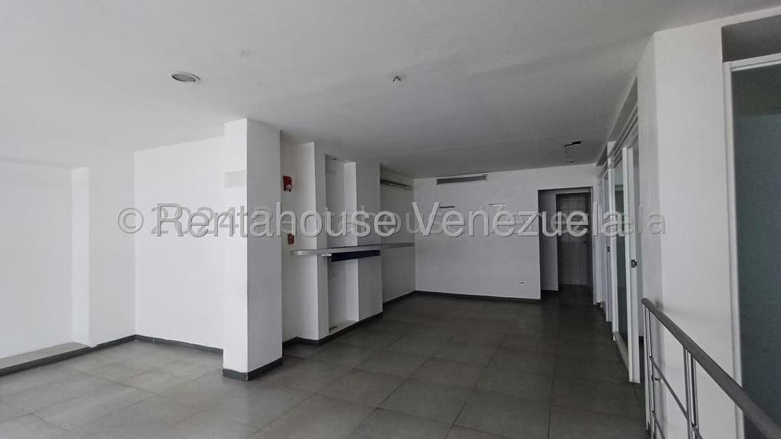 Comercial (Local Comercial) en Alquiler en Parroquia La Candelaria, Distrito Metropolitano - 14