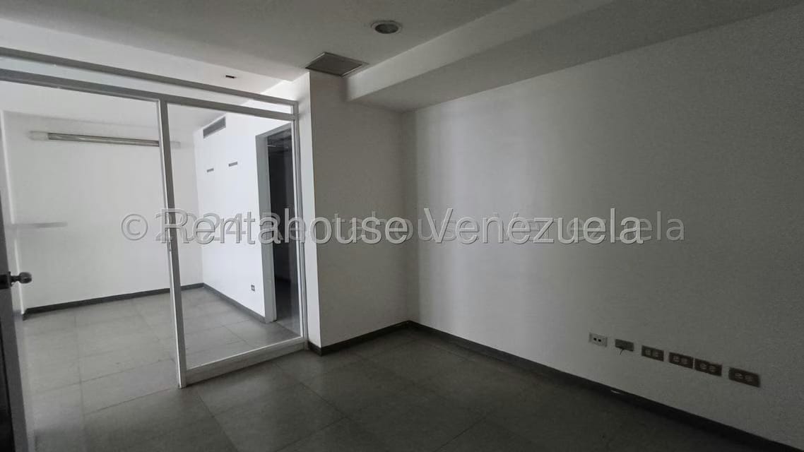 Comercial (Local Comercial) en Alquiler en Parroquia La Candelaria, Distrito Metropolitano - 16
