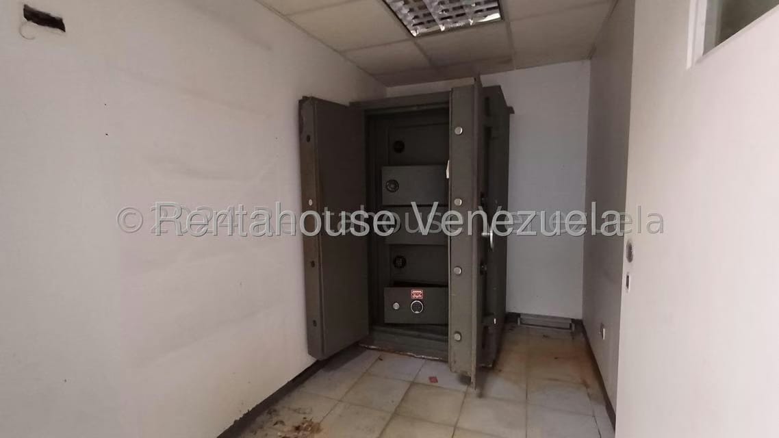 Comercial (Local Comercial) en Alquiler en Parroquia La Candelaria, Distrito Metropolitano - 9