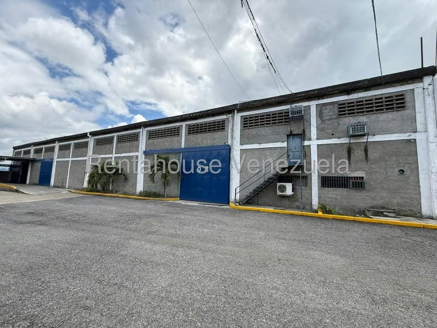 Comercial (Local Comercial) en Venta en Guatire, Miranda