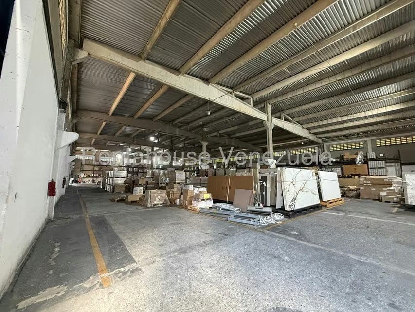 Comercial (Local Comercial) en Venta en Guatire, Miranda - 3