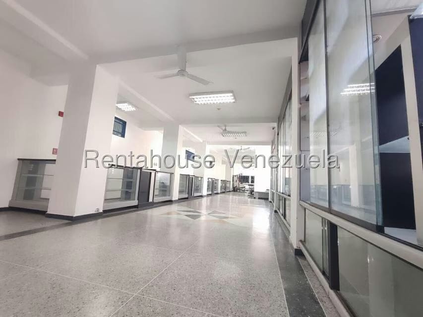 Comercial (Local Comercial) en Alquiler en Centro, Aragua - 21
