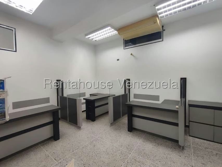 Comercial (Local Comercial) en Alquiler en Centro, Aragua - 33