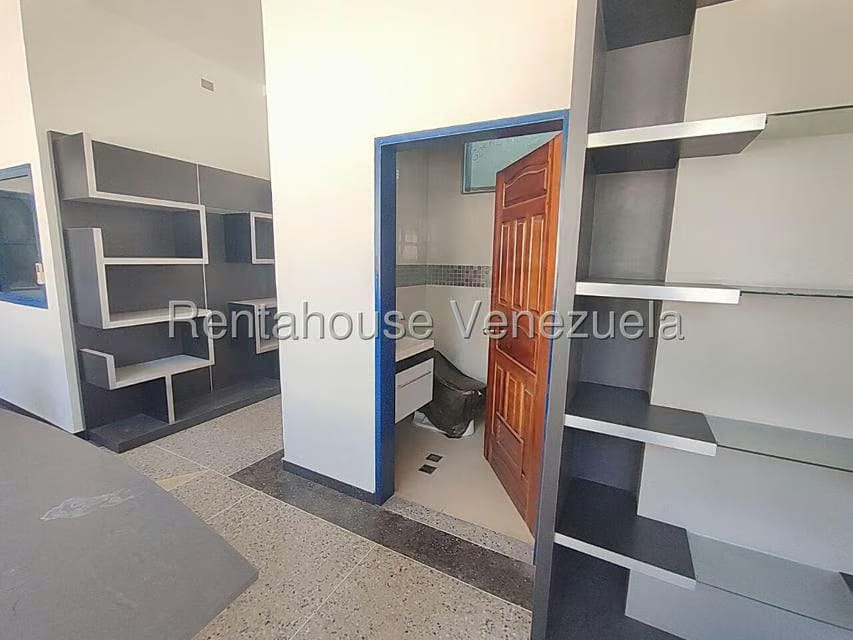Comercial (Local Comercial) en Alquiler en Centro, Aragua - 41