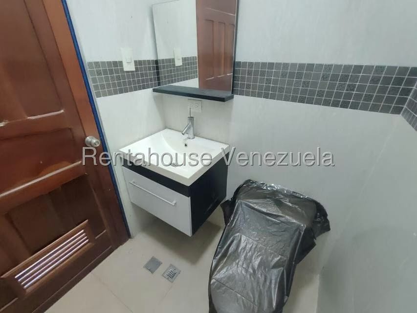 Comercial (Local Comercial) en Alquiler en Centro, Aragua - 42