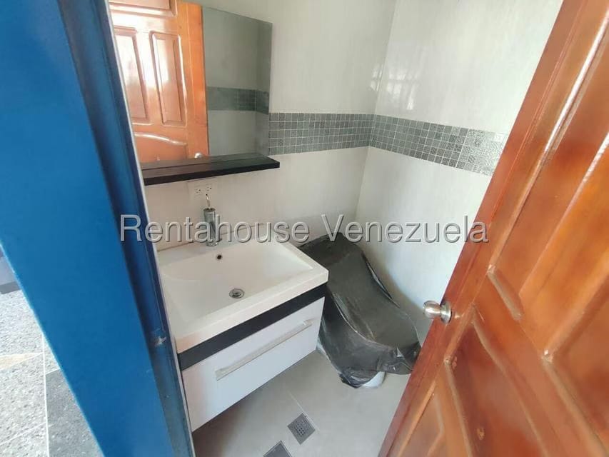 Comercial (Local Comercial) en Alquiler en Centro, Aragua - 43