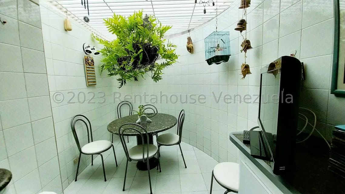 Townhouse (Multiples Niveles) en Venta en La Boyera, Distrito Metropolitano - 16