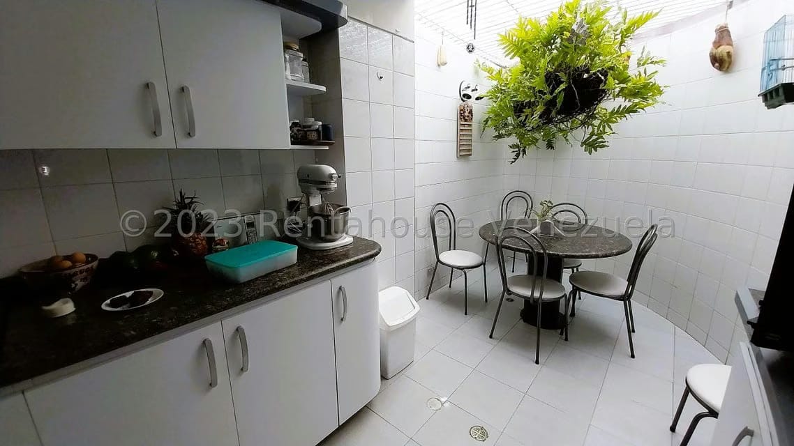 Townhouse (Multiples Niveles) en Venta en La Boyera, Distrito Metropolitano - 17