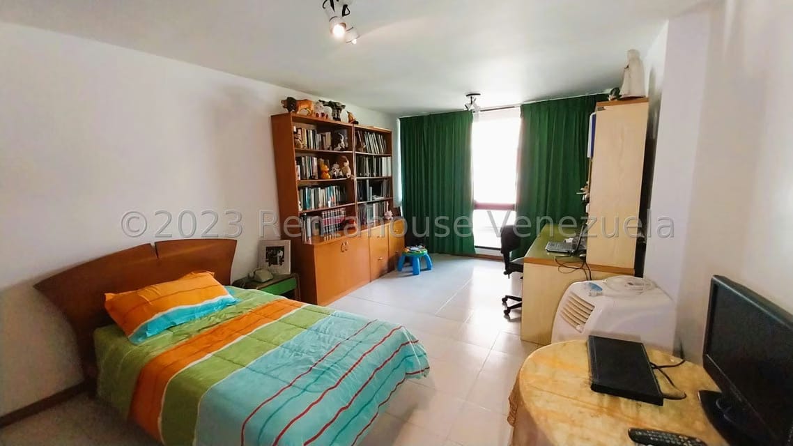 Townhouse (Multiples Niveles) en Venta en La Boyera, Distrito Metropolitano - 22