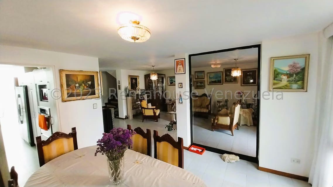 Townhouse (Multiples Niveles) en Venta en La Boyera, Distrito Metropolitano - 9