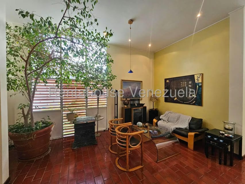 Casa (Multipes Niveles) en Venta en Cumbres de Curumo, Distrito Metropolitano - 12