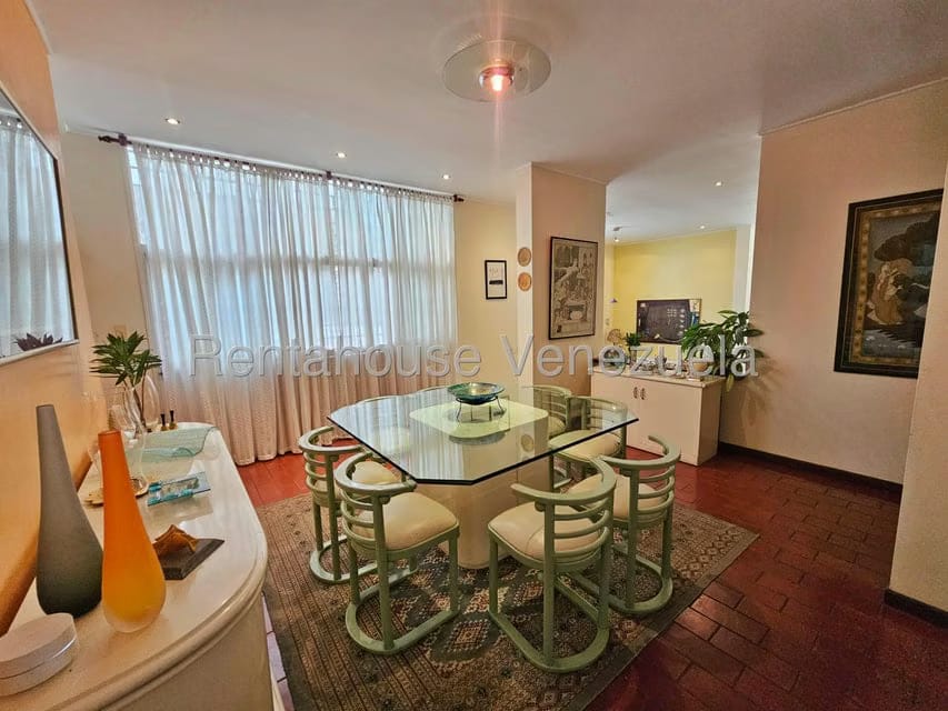 Casa (Multipes Niveles) en Venta en Cumbres de Curumo, Distrito Metropolitano - 15