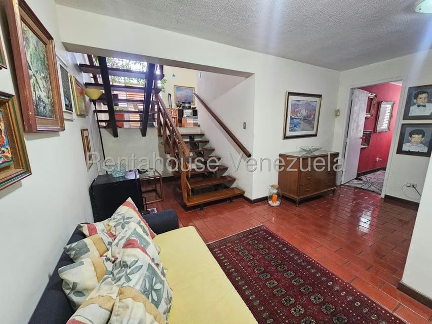 Casa (Multipes Niveles) en Venta en Cumbres de Curumo, Distrito Metropolitano - 3