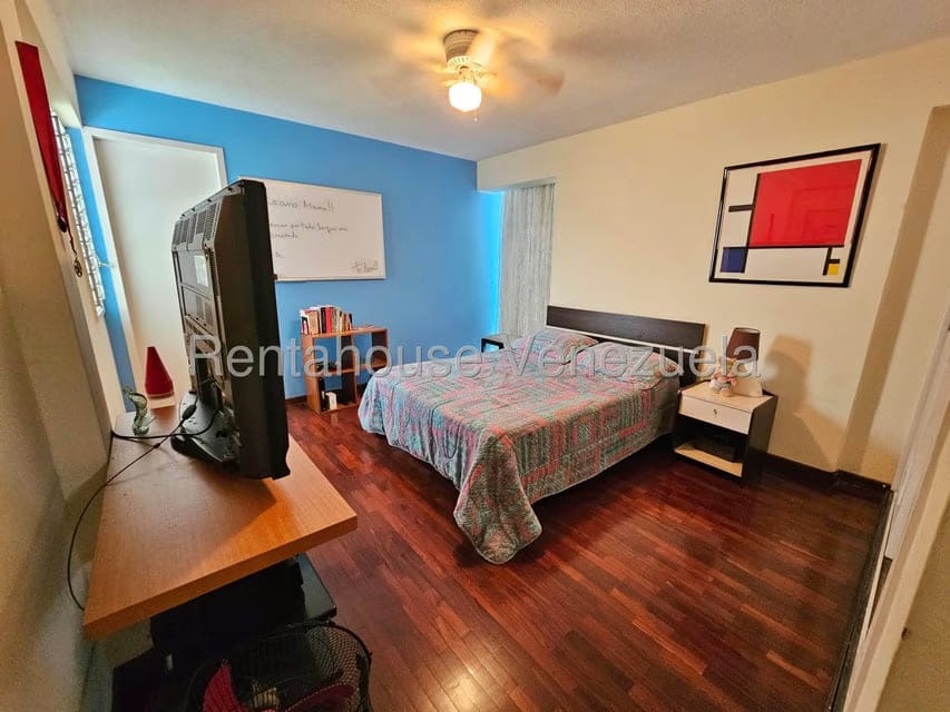 Casa (Multipes Niveles) en Venta en Cumbres de Curumo, Distrito Metropolitano - 29
