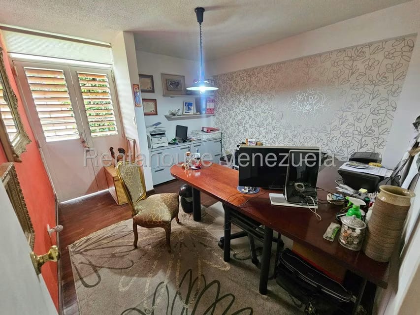 Casa (Multipes Niveles) en Venta en Cumbres de Curumo, Distrito Metropolitano - 5