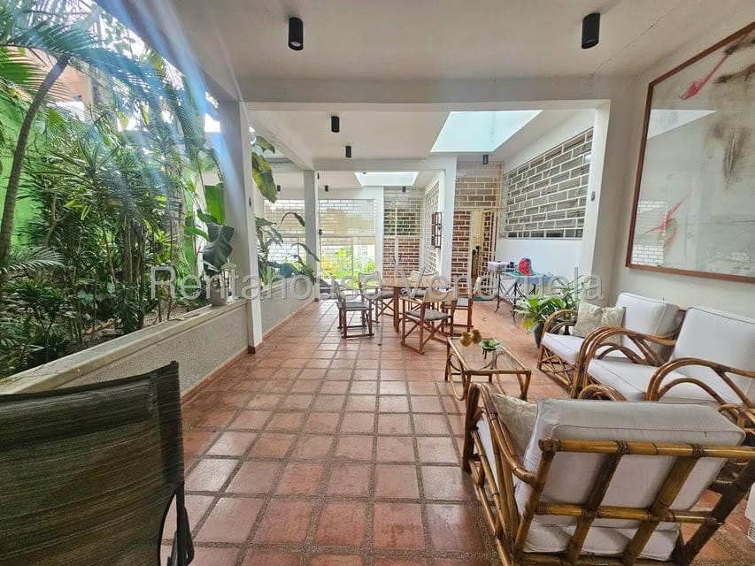 Casa (Multipes Niveles) en Venta en Cumbres de Curumo, Distrito Metropolitano - 44
