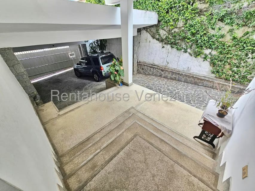 Casa (Multipes Niveles) en Venta en Cumbres de Curumo, Distrito Metropolitano - 51