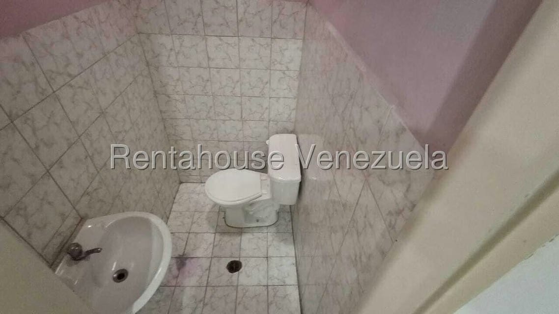 Comercial (Oficina) en Alquiler en Centro, Lara - 11