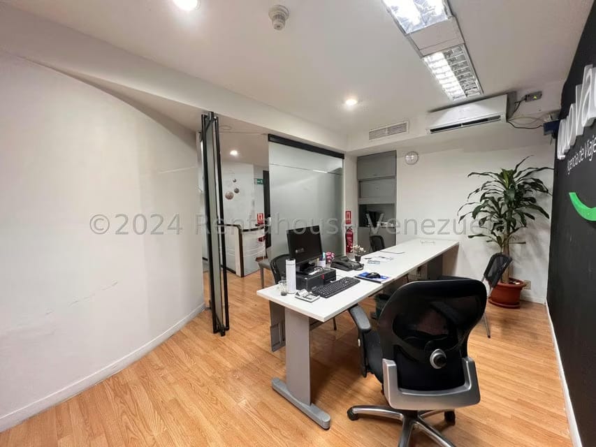 Comercial (Oficina) en Venta en La Castellana, Distrito Metropolitano - 7