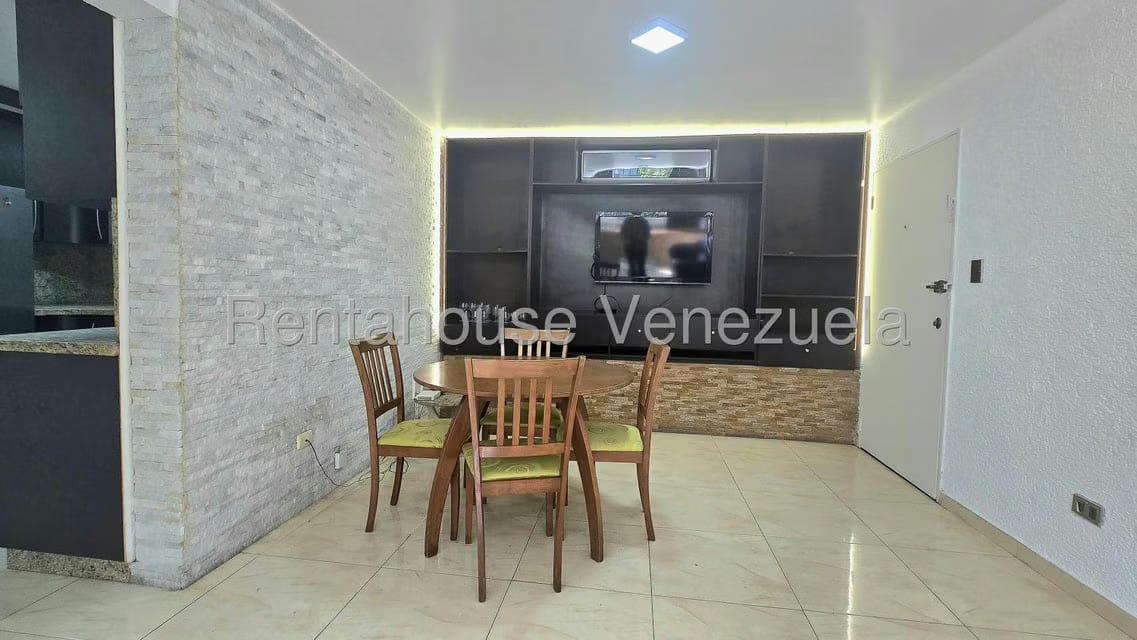 Apartamento (1 Nivel) en Venta en Santa Paula, Distrito Metropolitano - 2