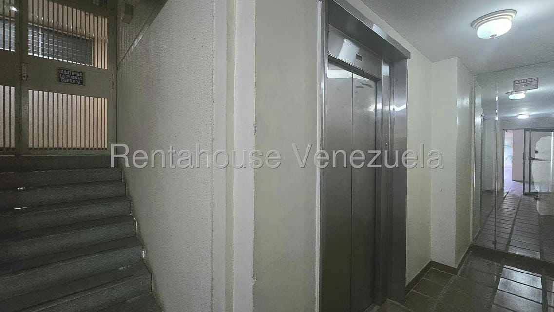 Apartamento (1 Nivel) en Venta en Santa Paula, Distrito Metropolitano - 19