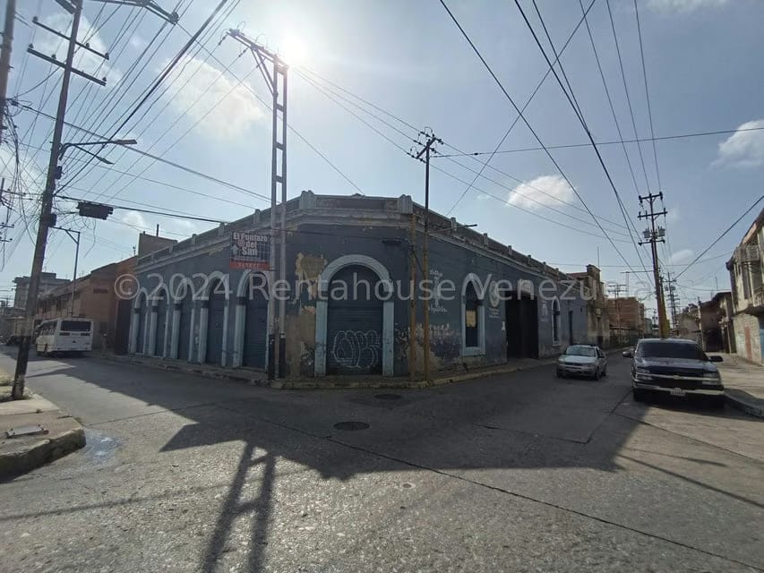 Comercial (Galpon - Deposito) en Venta en Centro, Carabobo
