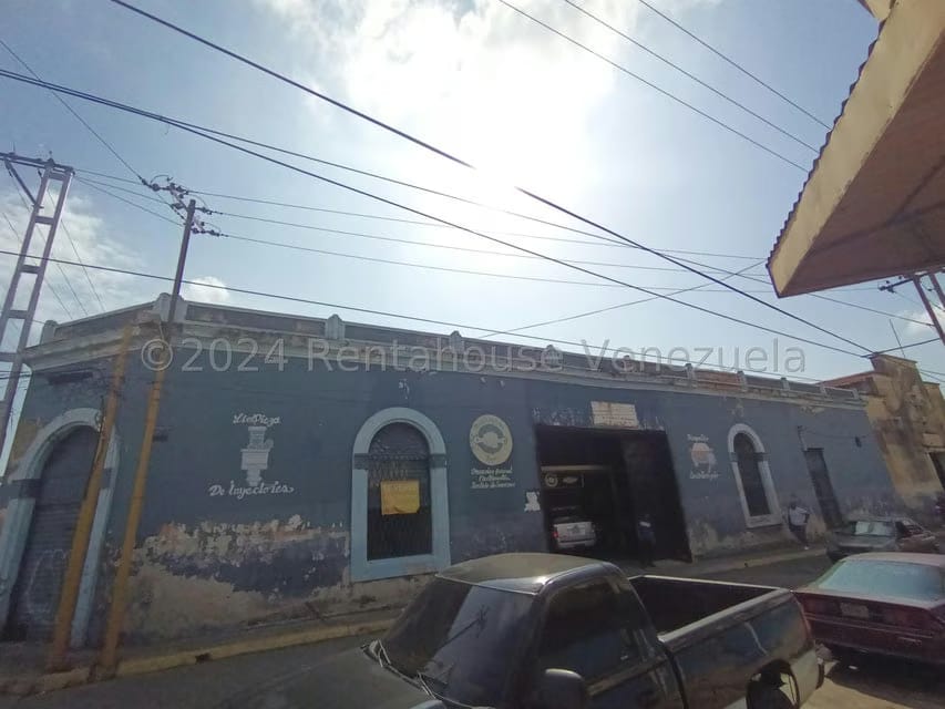 Comercial (Galpon - Deposito) en Venta en Centro, Carabobo - 2